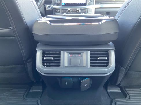 Used 2025 Ford F150 Lariat w/ Equipment Group 502A High AWD/4WD image 18
