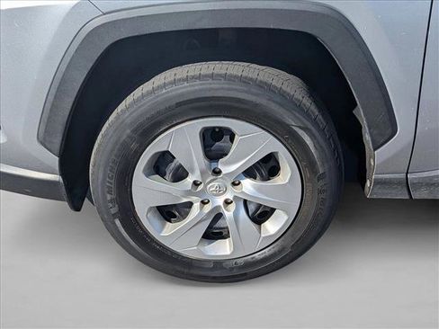 Used 2021 Toyota RAV4 LE w/ Carpet Mat Package (TMS) image 15
