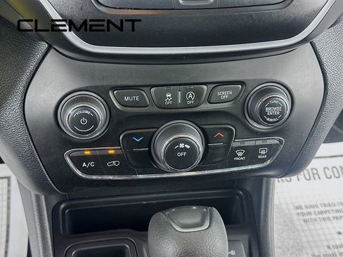 Used 2020 Jeep Cherokee Latitude FWD image 22