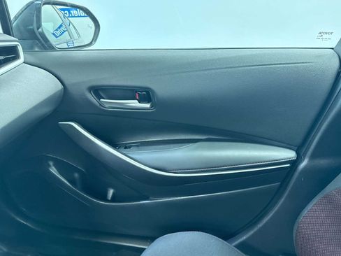 Used 2025 Toyota Corolla SE w/ SE Premium Package image 35