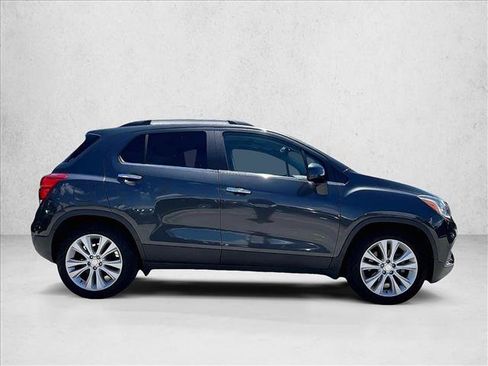 Used 2019 Chevrolet Trax Premier FWD image 5