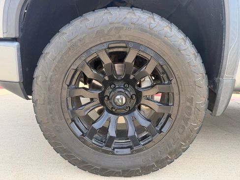 Used 2021 GMC Sierra 1500 AT4 w/ AT4 Value Package AWD/4WD image 4