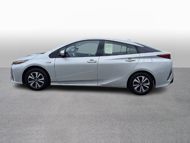 Used 2017 Toyota Prius Prime Advanced w/ Carpet Mat Package FWD image 7