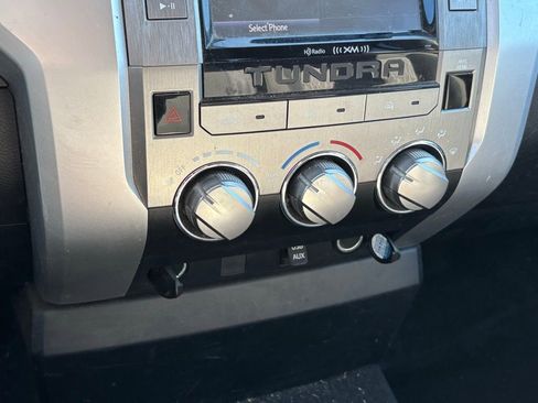 Used 2018 Toyota Tundra SR5 image 12