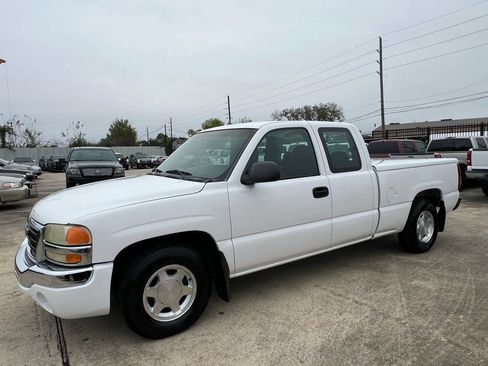 Used 2003 GMC Sierra 1500 2WD Extended Cab w/ Exterior Appearance Package image 2