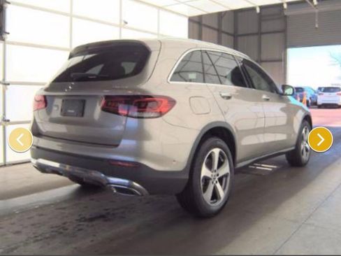 Used 2021 Mercedes-Benz GLC 300 GLC 300 w/ Premium Package image 4