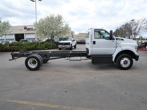 Used 2023 Ford F650 2WD Regular Cab Super Duty image 8