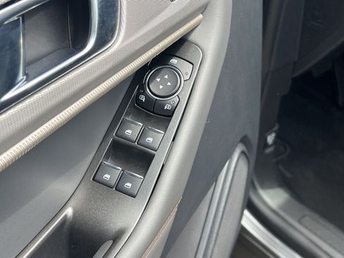 New 2026 Ford Explorer Active w/ Active Comfort Package RWD image 15
