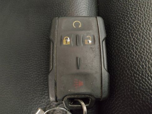 Used 2015 Chevrolet Colorado LT w/ Luxury Package image 32