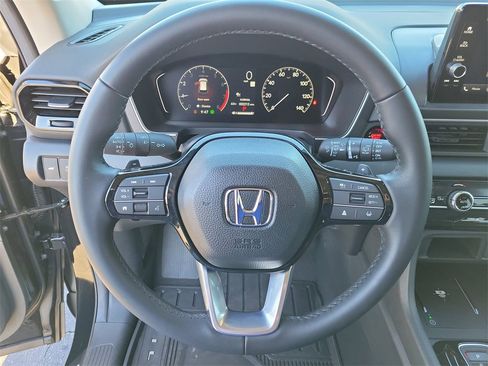 Certified 2025 Honda Pilot EX-L image 30