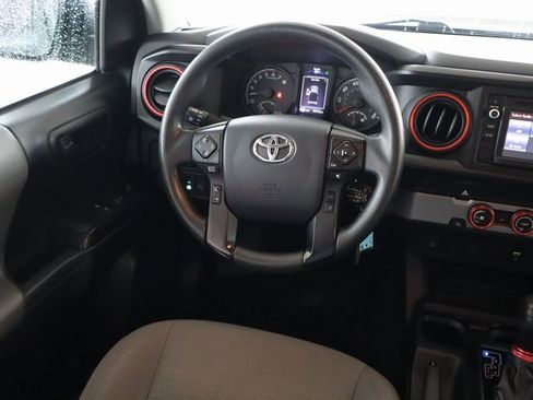 Used 2019 Toyota Tacoma SR image 17