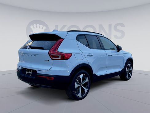 New 2026 Volvo XC40 B5 Plus w/ Protection Package Premier image 7