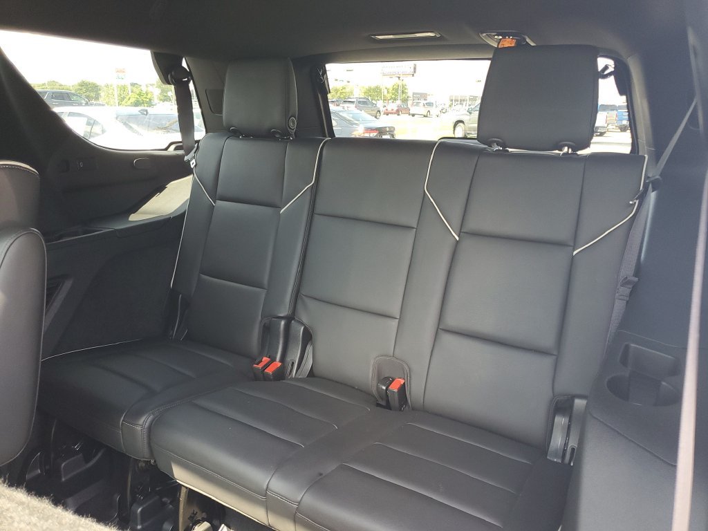 Used 2021 Cadillac Escalade Premium Luxury RWD image 25