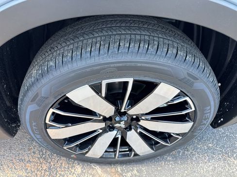 New 2026 Mitsubishi Outlander SE FWD image 44