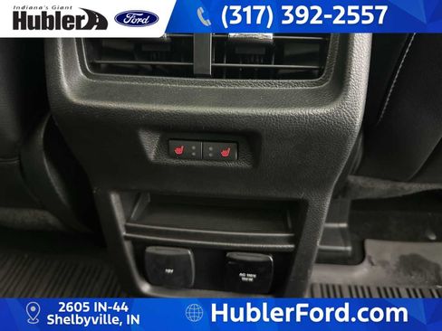 Used 2018 Ford Edge Titanium w/ Equipment Group 301A AWD/4WD image 28