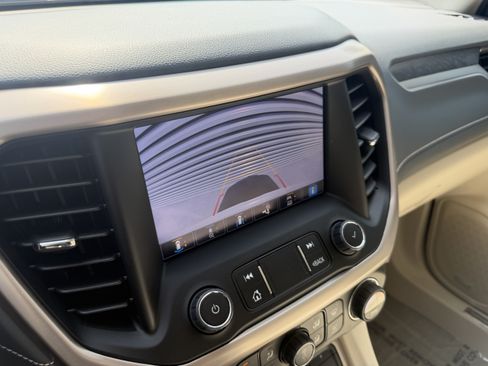 Used 2023 GMC Acadia Denali w/ Denali Technology Package FWD image 28