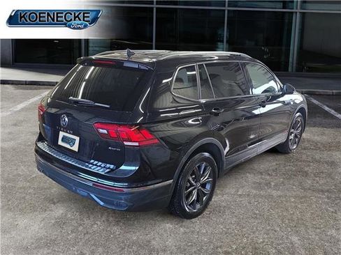 Used 2022 Volkswagen Tiguan SE image 5