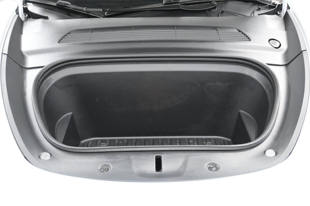 Used 2025 Tesla Model Y Performance AWD/4WD image 36