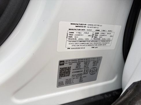 Used 2024 GMC Terrain SLT AWD/4WD image 45
