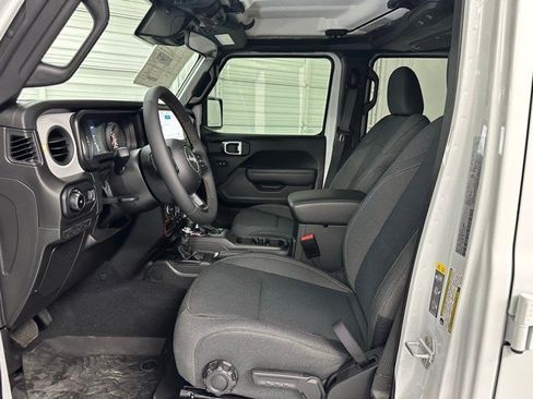 New 2024 Jeep Wrangler Unlimited Sport image 9