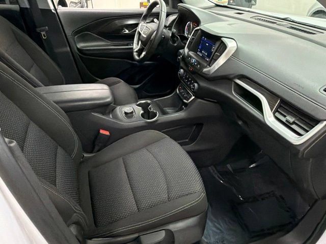 Used 2024 GMC Terrain SLE AWD/4WD image 9