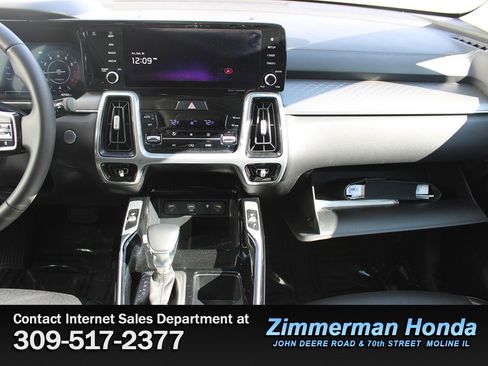 Used 2023 Kia Sorento SX image 18