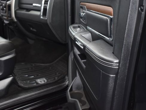 Used 2015 RAM 2500 Laramie w/ Black Appearance Group image 14