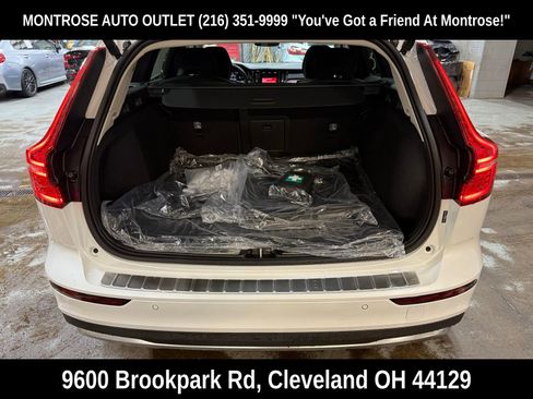 New 2026 Volvo V60 B5 Cross Country Plus w/ Protection Package Premier image 36