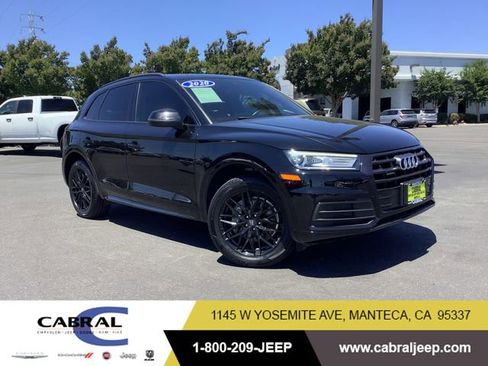 Used 2020 Audi Q5 2.0T Premium w/ Titanium Sport Package AWD/4WD image 1
