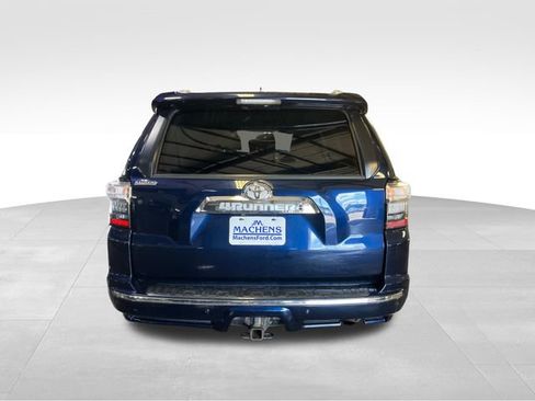 Used 2018 Toyota 4Runner 4WD image 5