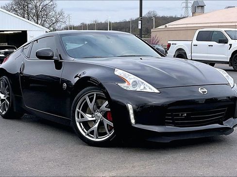 Used 2014 Nissan 370Z Touring w/ Sport Package image 34