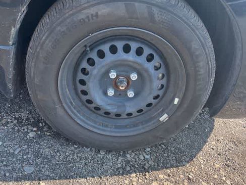 Used 2024 Nissan Versa S image 10