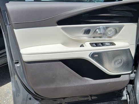 New 2025 Lincoln Nautilus Black Label w/ Jet Appearance Package image 7