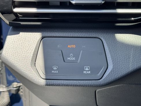 Used 2023 Volkswagen ID.4 Pro RWD image 27