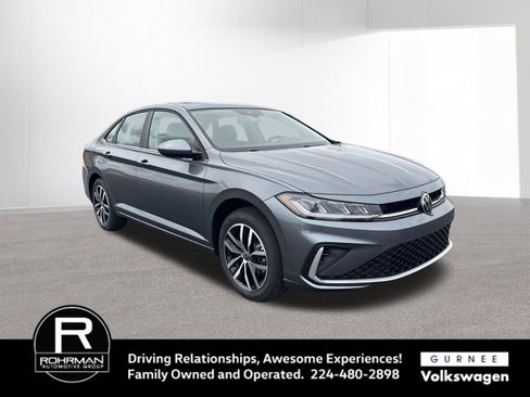 New 2026 Volkswagen Jetta SE FWD image 2