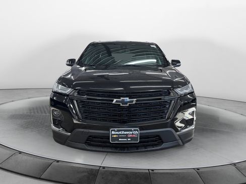 Used 2023 Chevrolet Traverse LT w/ Midnight/Sport Edition image 7
