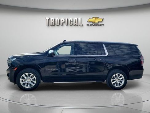 Used 2024 Chevrolet Suburban Premier AWD/4WD image 2
