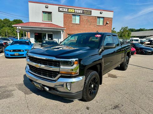 Used 2019 Chevrolet Silverado 1500 LT w/ All Star Edition AWD/4WD image 1