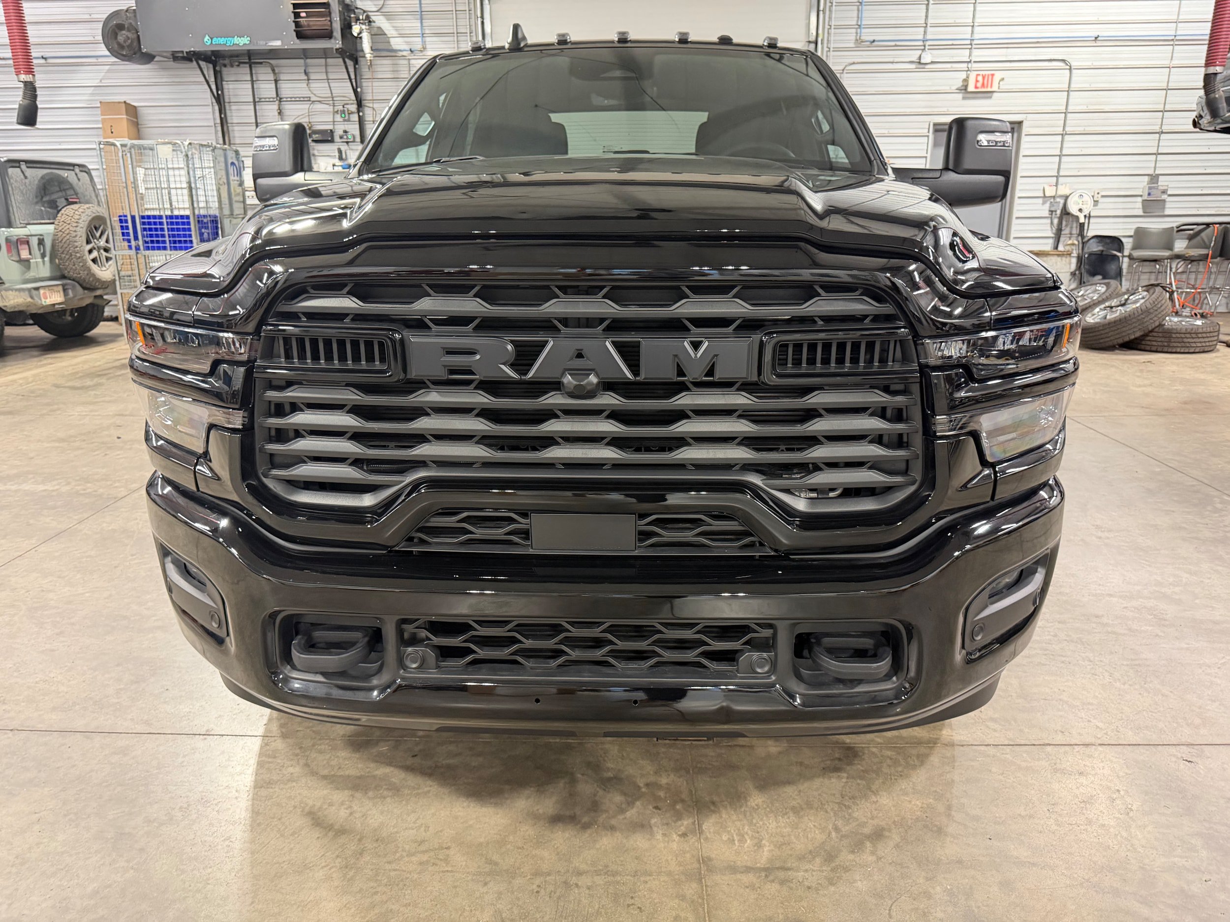 Used 2025 RAM 2500 Big Horn AWD/4WD image 39