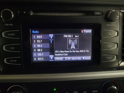 Used 2019 Toyota Highlander LE image 25