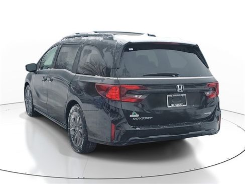 New 2026 Honda Odyssey Touring image 3