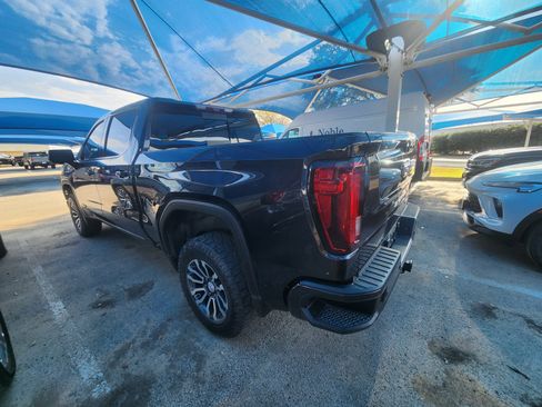 Used 2023 GMC Sierra 1500 AT4 w/ Technology Package AWD/4WD image 3