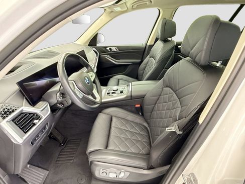 Certified 2024 BMW X7 xDrive40i AWD/4WD image 18