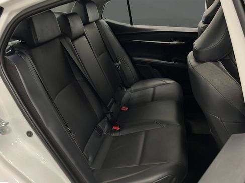 Used 2025 Toyota Camry XLE image 26