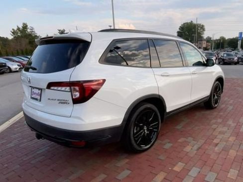 Used 2022 Honda Pilot Black Edition image 9