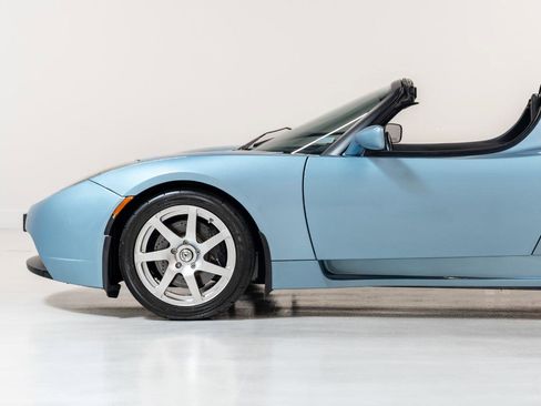 Used 2008 Tesla Roadster RWD image 23