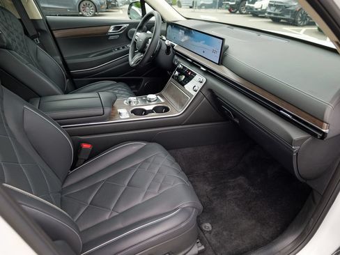 Used 2025 Genesis GV80 3.5T Prestige AWD/4WD image 36