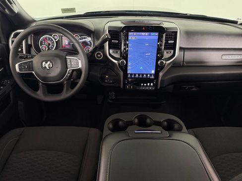Certified 2025 RAM 2500 Big Horn AWD/4WD image 11