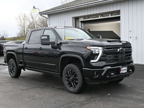 New 2026 Chevrolet Silverado 3500 High Country w/ High Country Premium Package image 2
