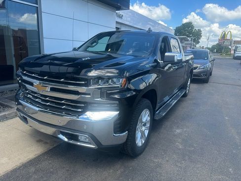 Used 2021 Chevrolet Silverado 1500 LTZ w/ LTZ Premium Package AWD/4WD image 5